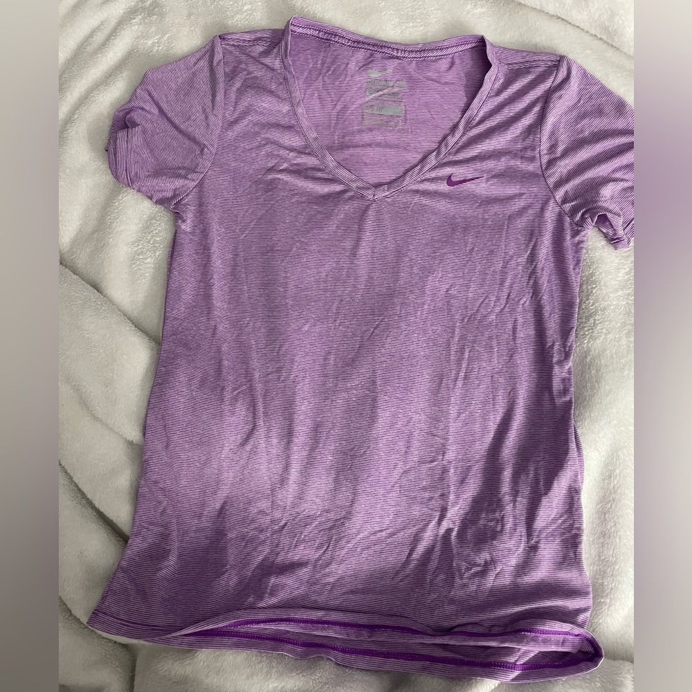 Women’s Nike athletic shirt never worn